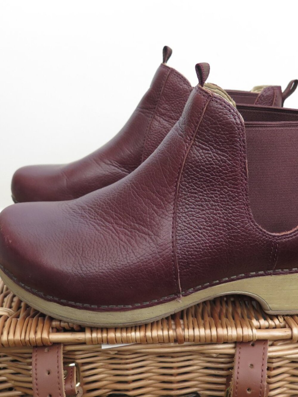 Dansko Becka clog boot size 40 cordovan - Picture 4 of 12